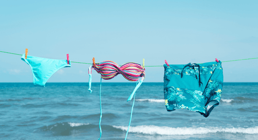 Sommerkleidung waschen: Worauf du bei Bikini, Seide, Leinen und Chiffon achten musst - bluu - Die Waschsensation