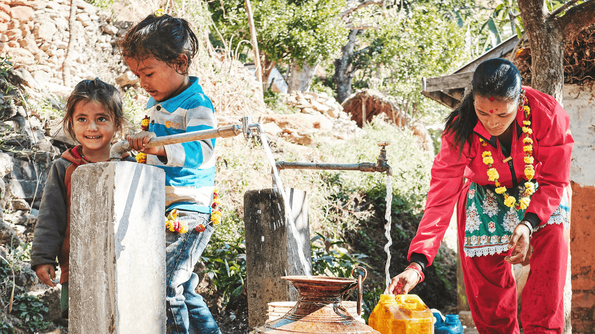 Viva con Agua: Water is a Human Right! - bluu - Die Waschsensation
